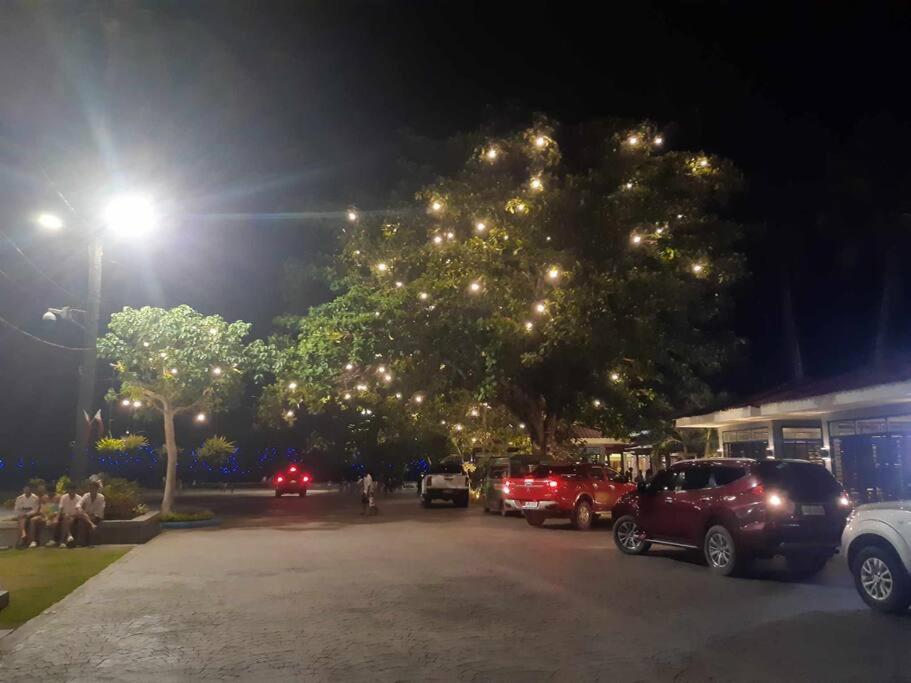 Cozy Condo with beach access Lapu-Lapu Mactan