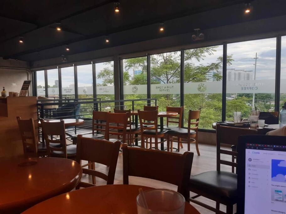 Cozy Condo with beach access Lapu-Lapu Mactan