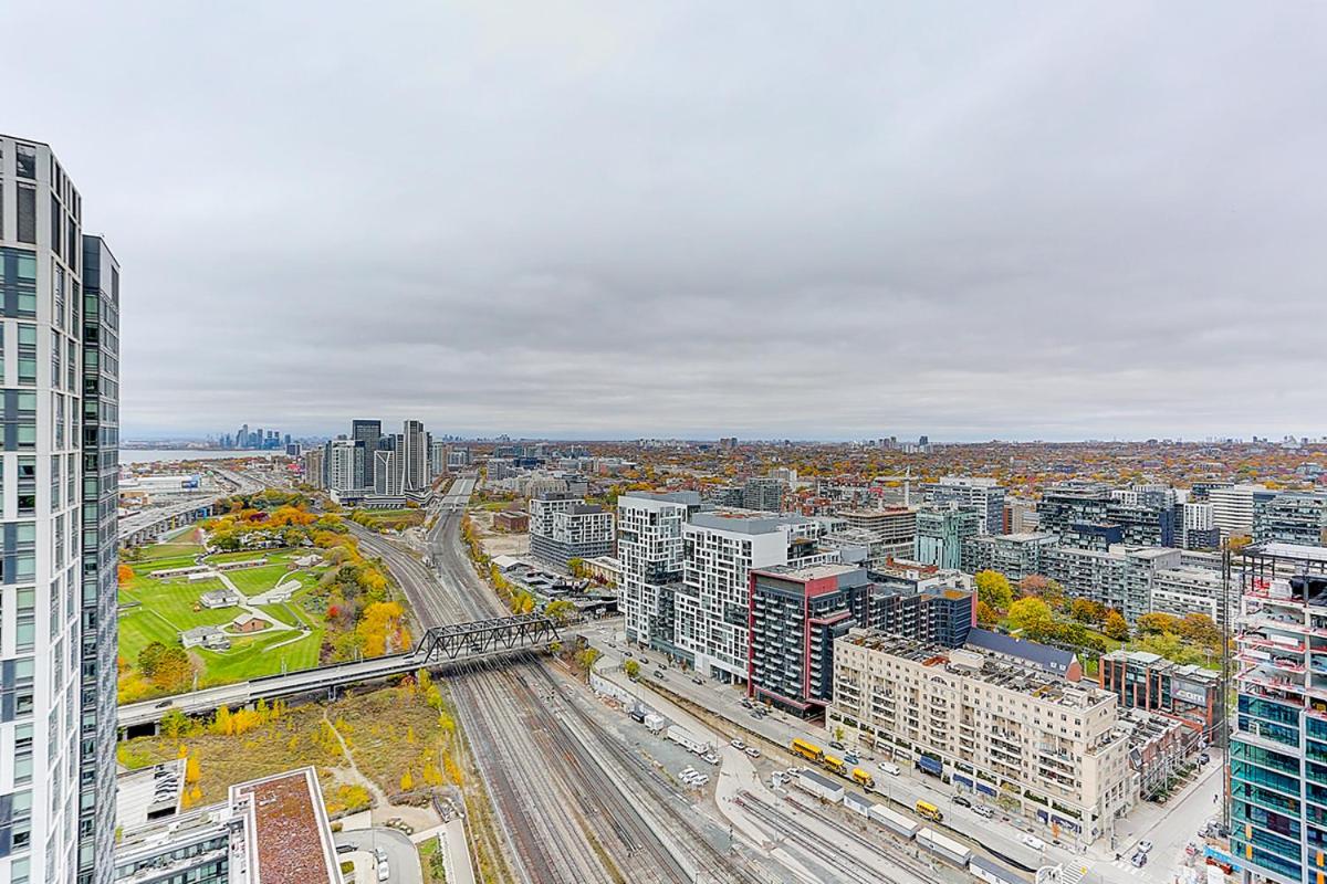 Large 2 bedrooms besides CN tower