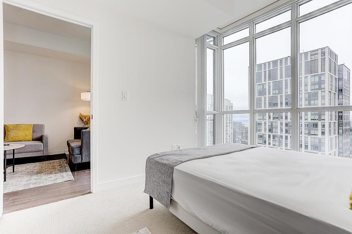 Large 2 bedrooms besides CN tower