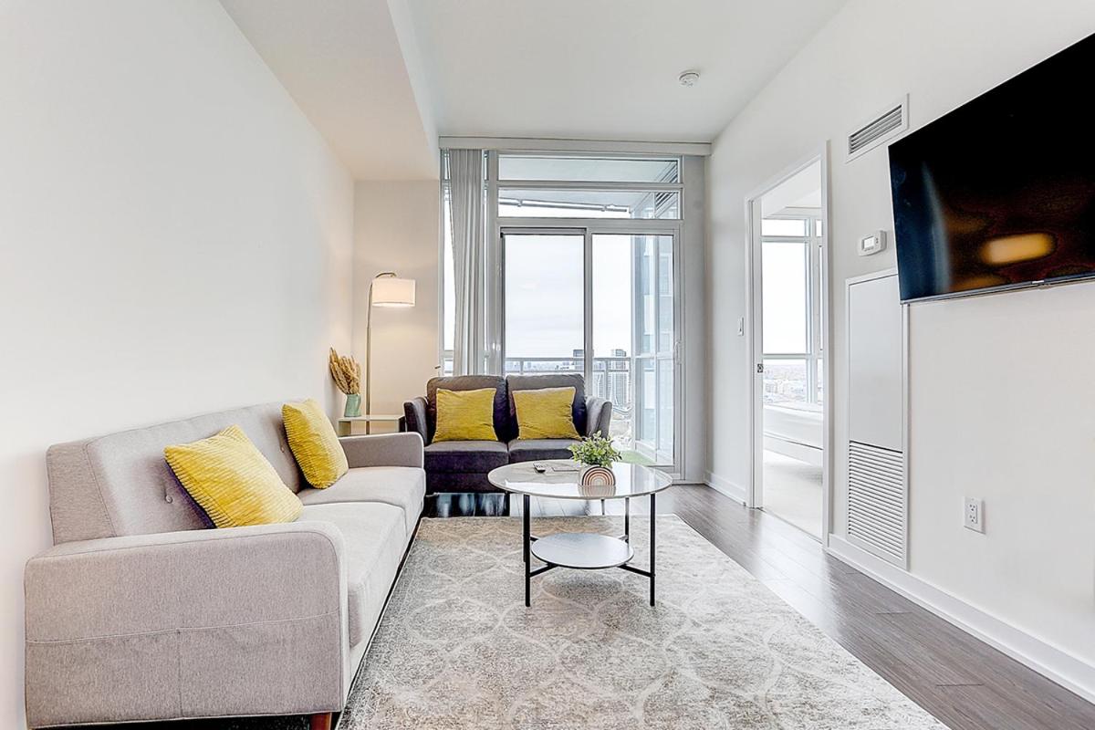 Large 2 bedrooms besides CN tower