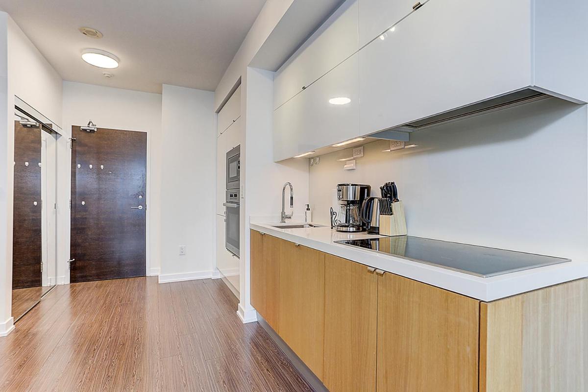 Large 2 bedrooms besides CN tower