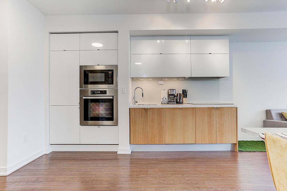 Large 2 bedrooms besides CN tower