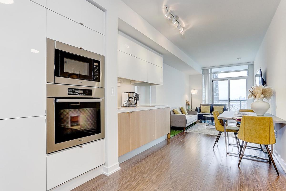 Large 2 bedrooms besides CN tower