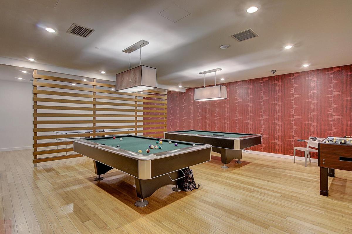 Large 2 bedrooms besides CN tower