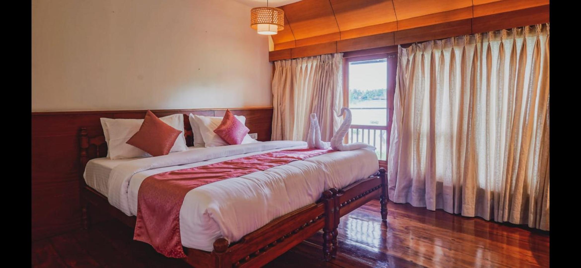 Cosy Premium Houseboats