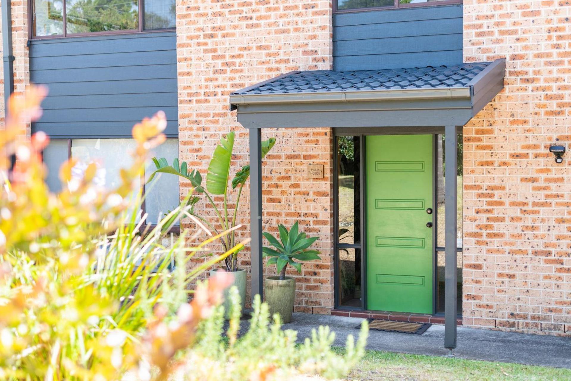 Palm House Vincentia Walk 2 Beach Linen & WiFi