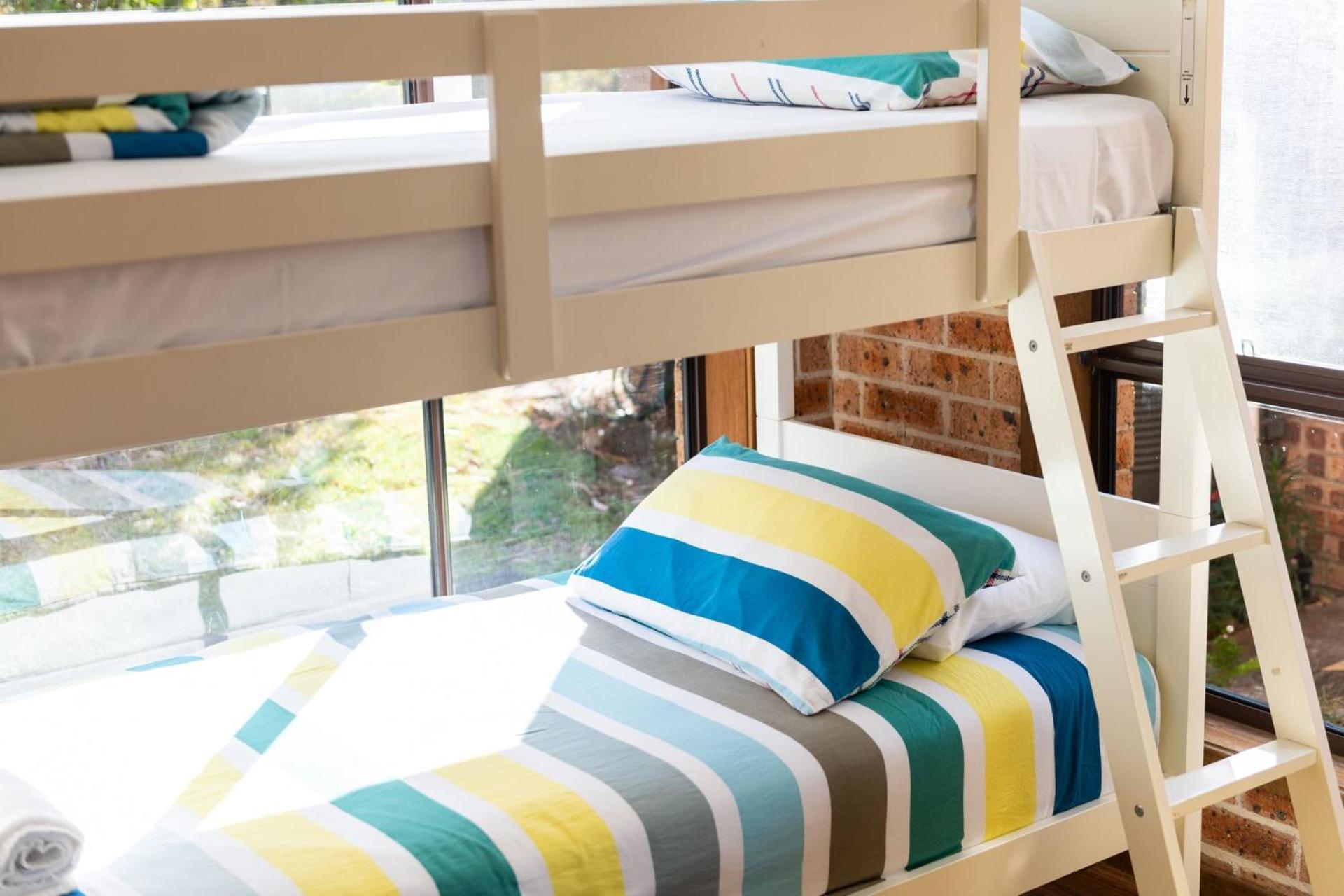 Palm House Vincentia Walk 2 Beach Linen & WiFi