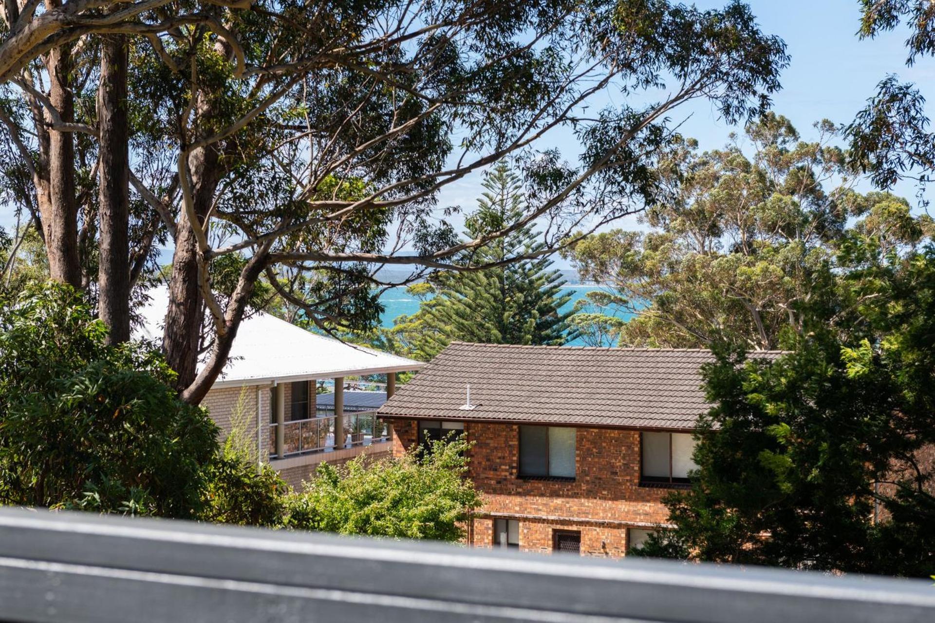 Palm House Vincentia Walk 2 Beach Linen & WiFi