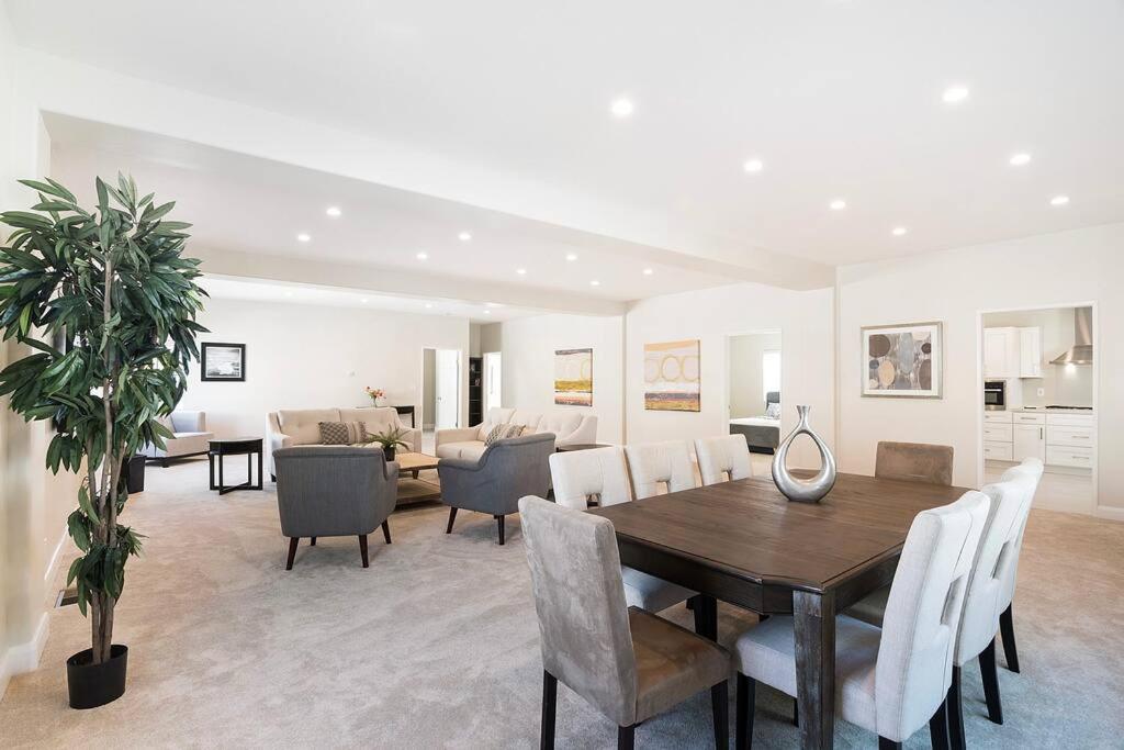 6BR Villa with Large Backyard Beverly Hills Adj