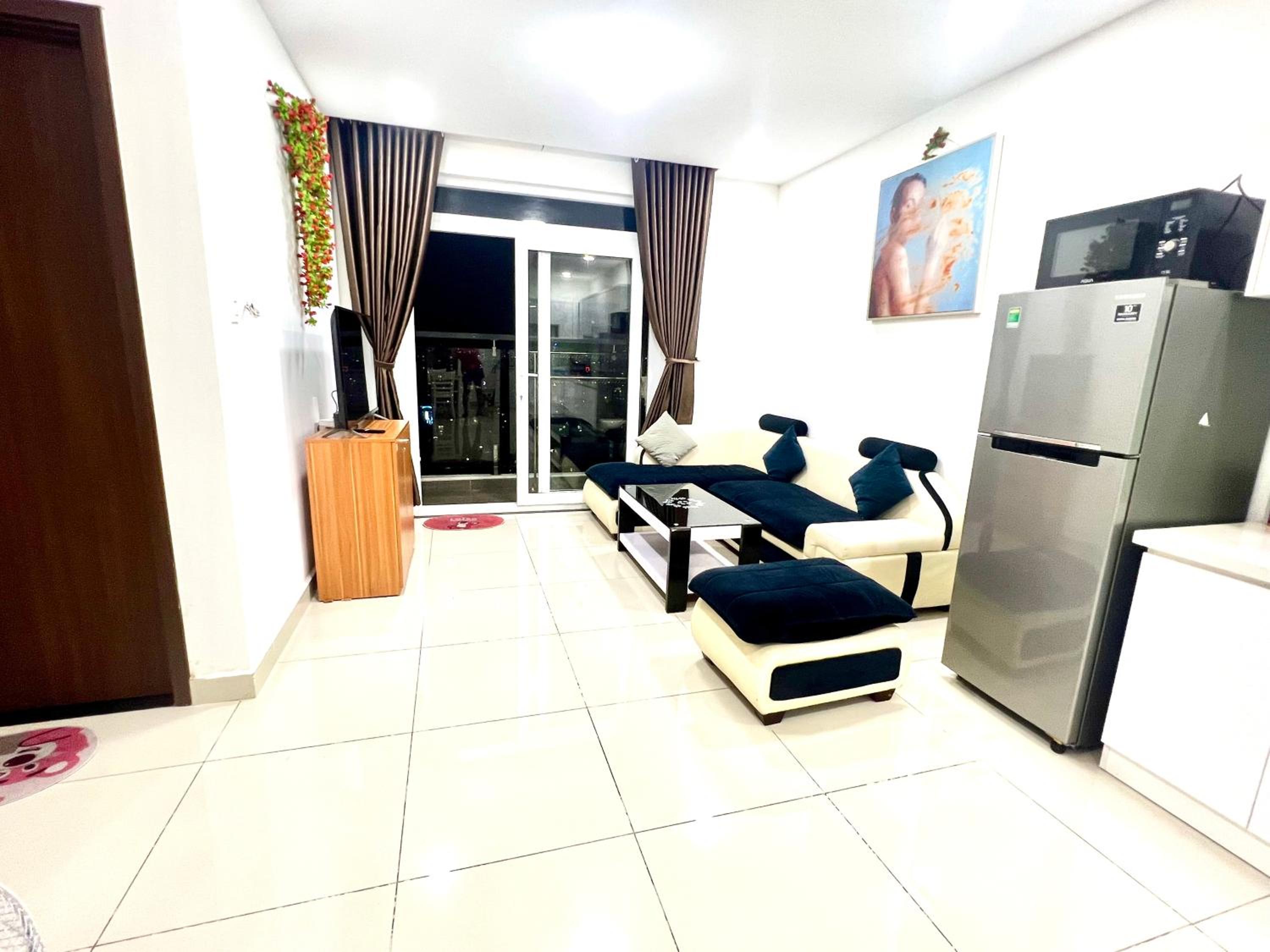THE WESTERN CAPITAL 3 Bedrooms