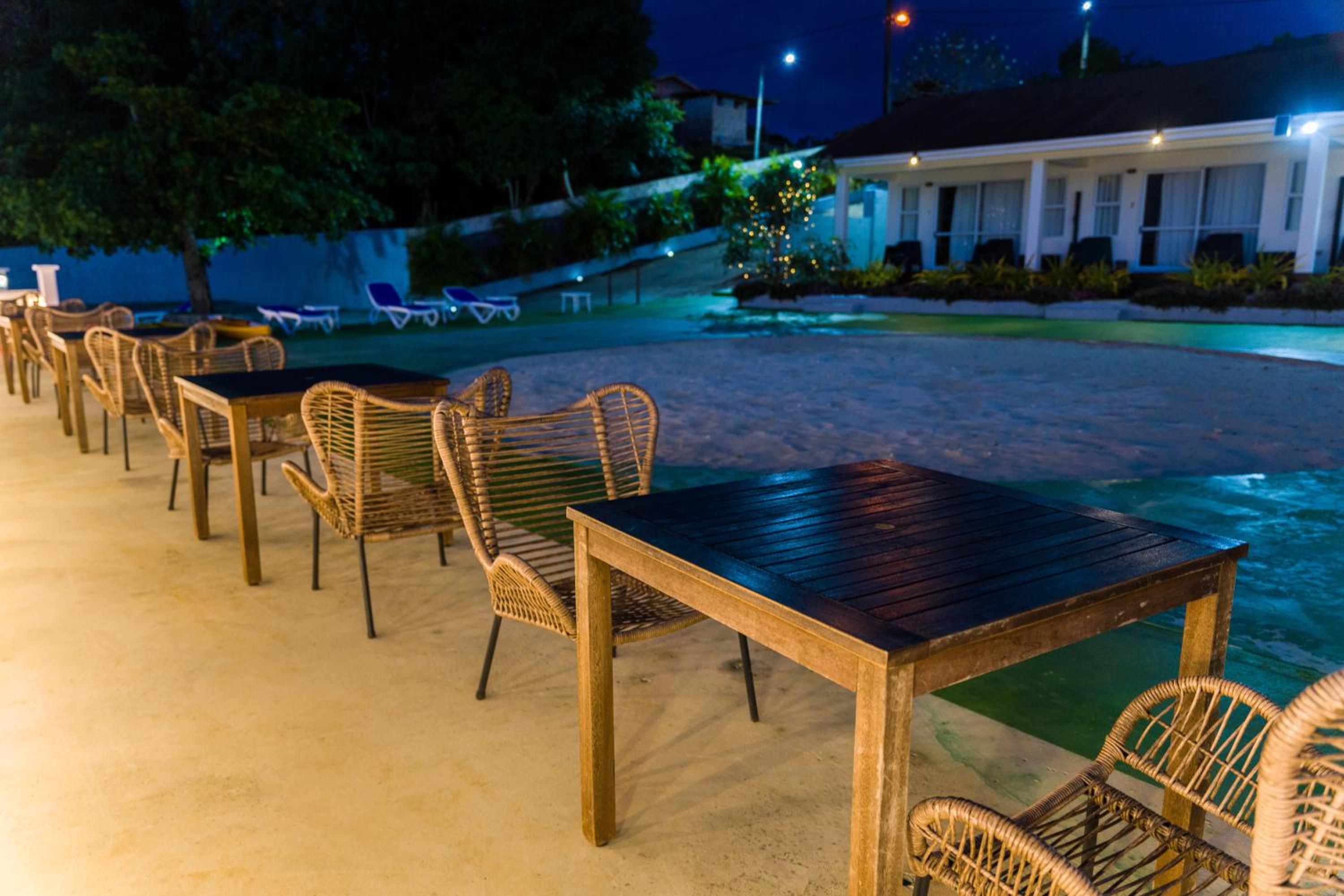 Wolfgramm Beachfront Motel view 5
