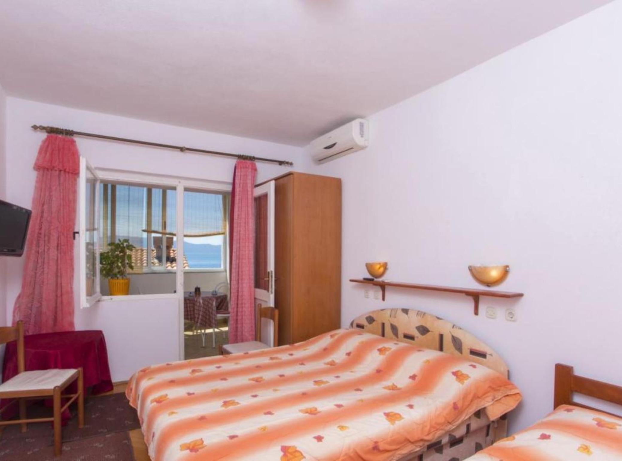 Beachfront Apartments Andrijević