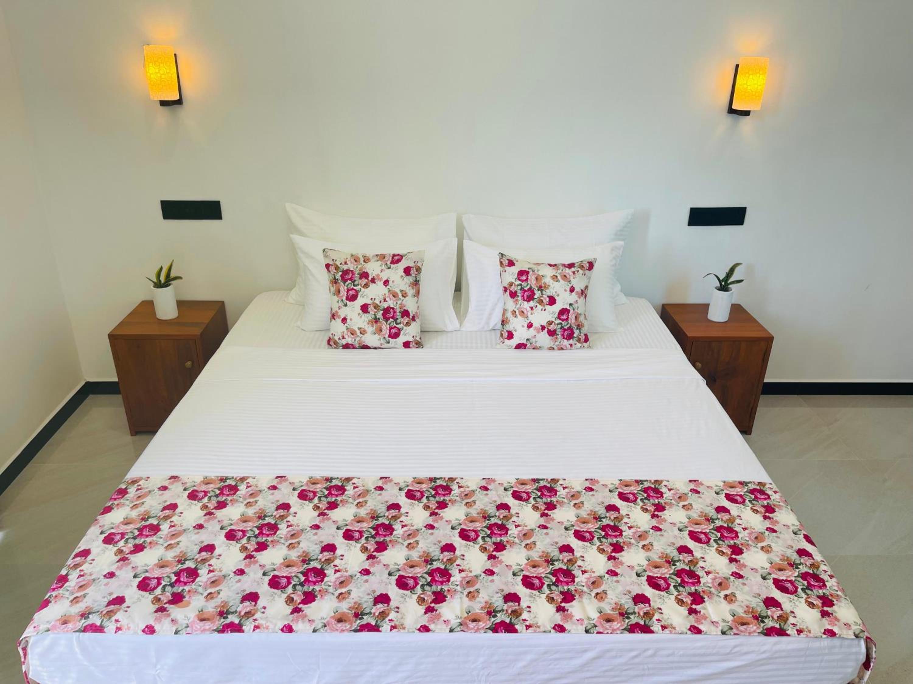 Randon Resort Mirissa