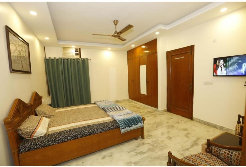 Hotel Wind Inn - Bhikaji Cama Place