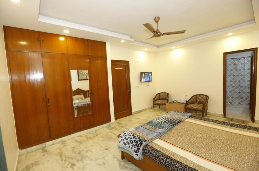 Hotel Wind Inn - Bhikaji Cama Place