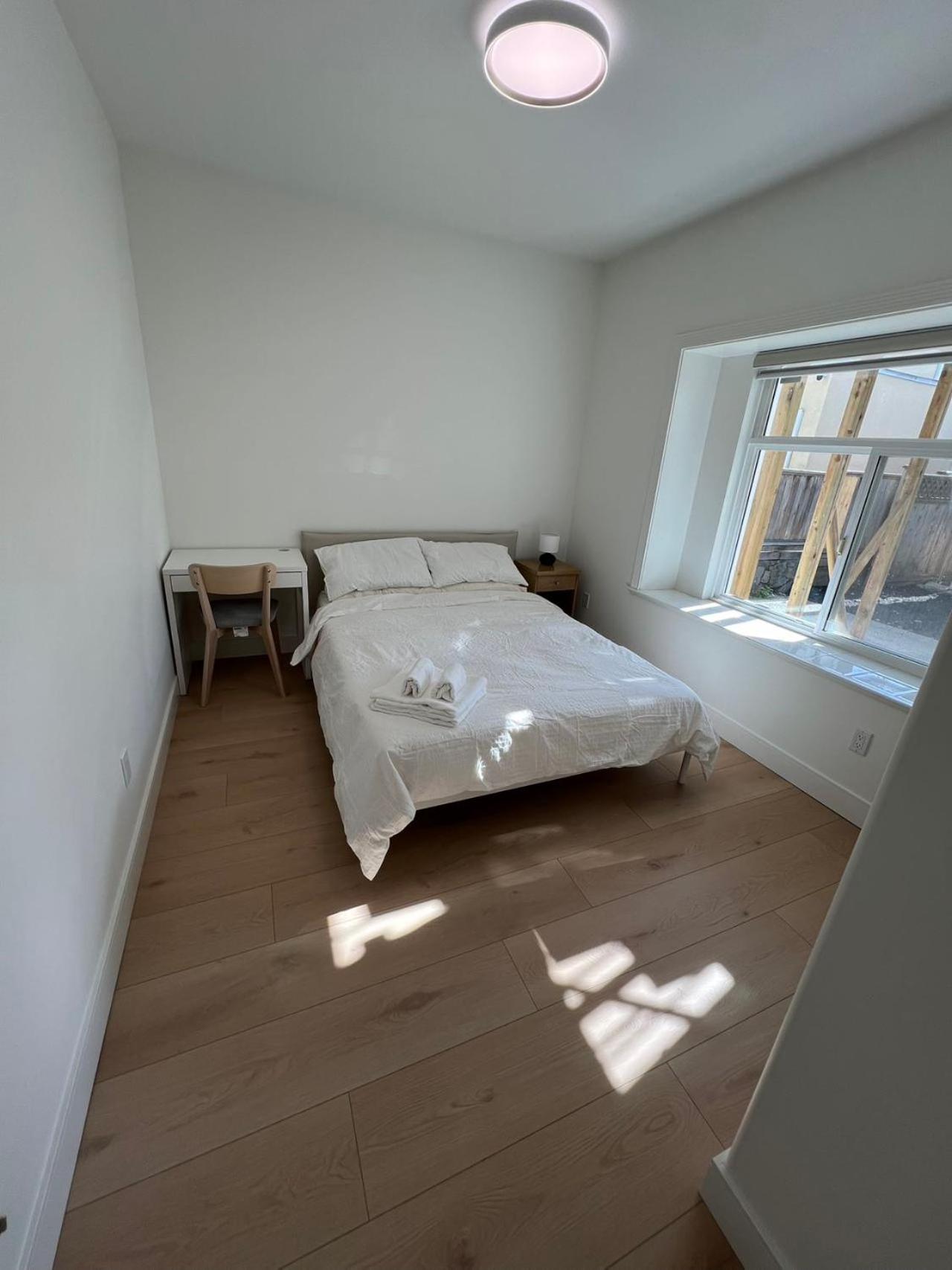 Waverley Guest Room in Vancouver