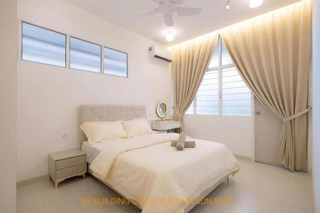 White House Semi D 6Room 12Pax photo 6