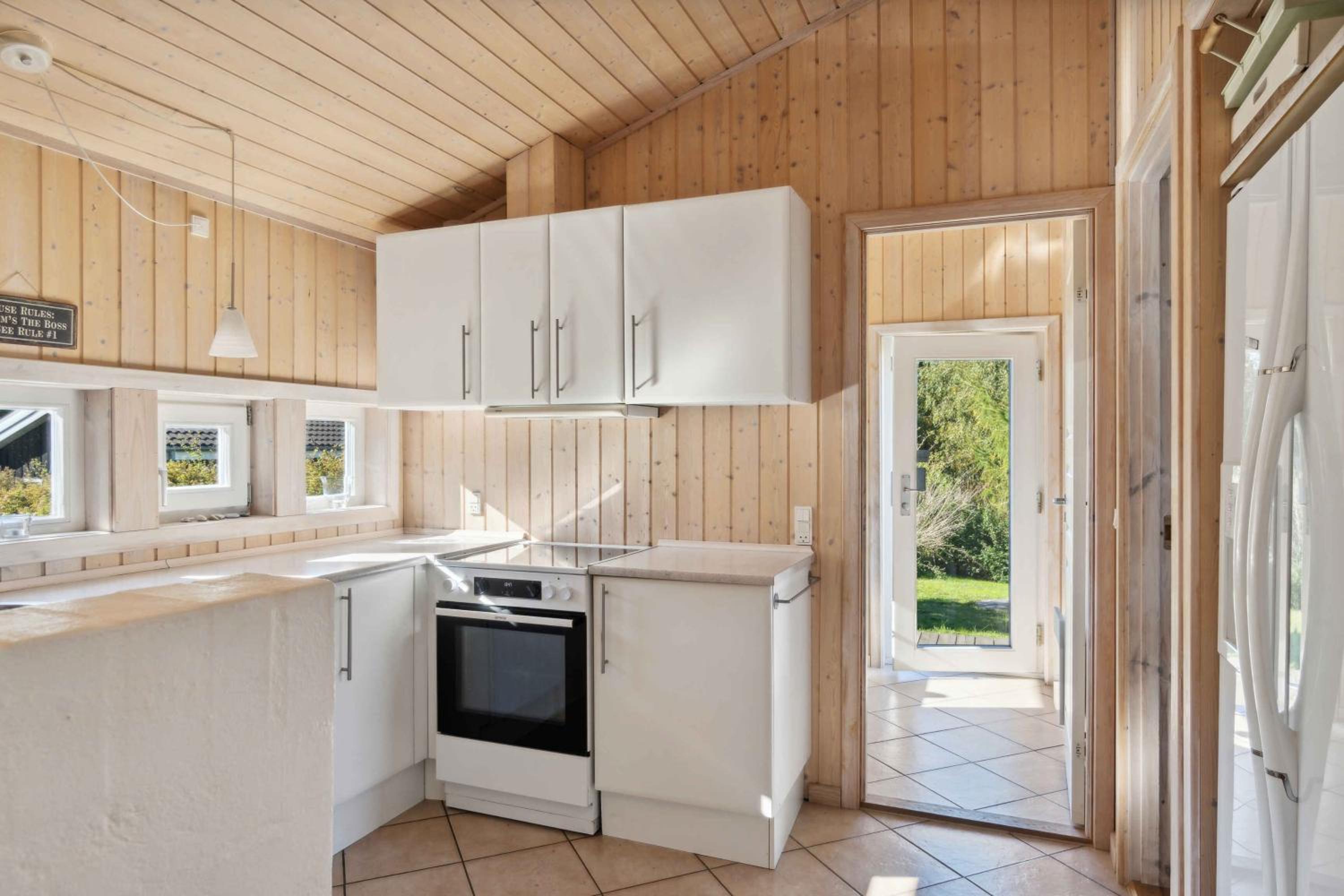 Excellent Cottage With Sauna And Spa 10 Persons view 3
