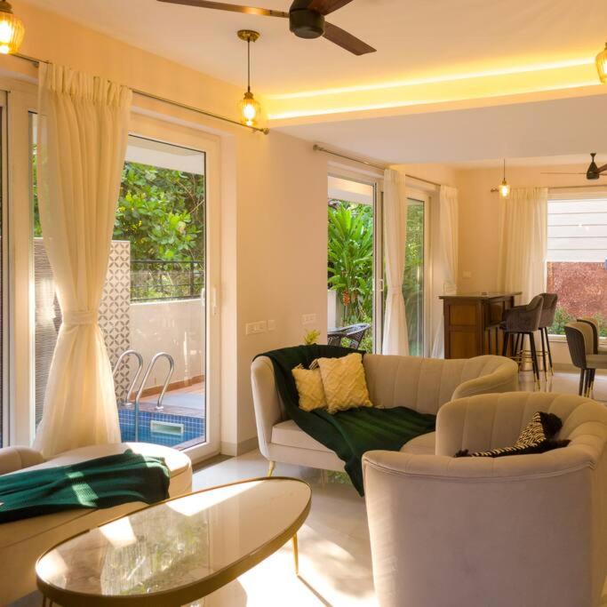 Modern villa with Private Pool,WiFi,parking in Varca