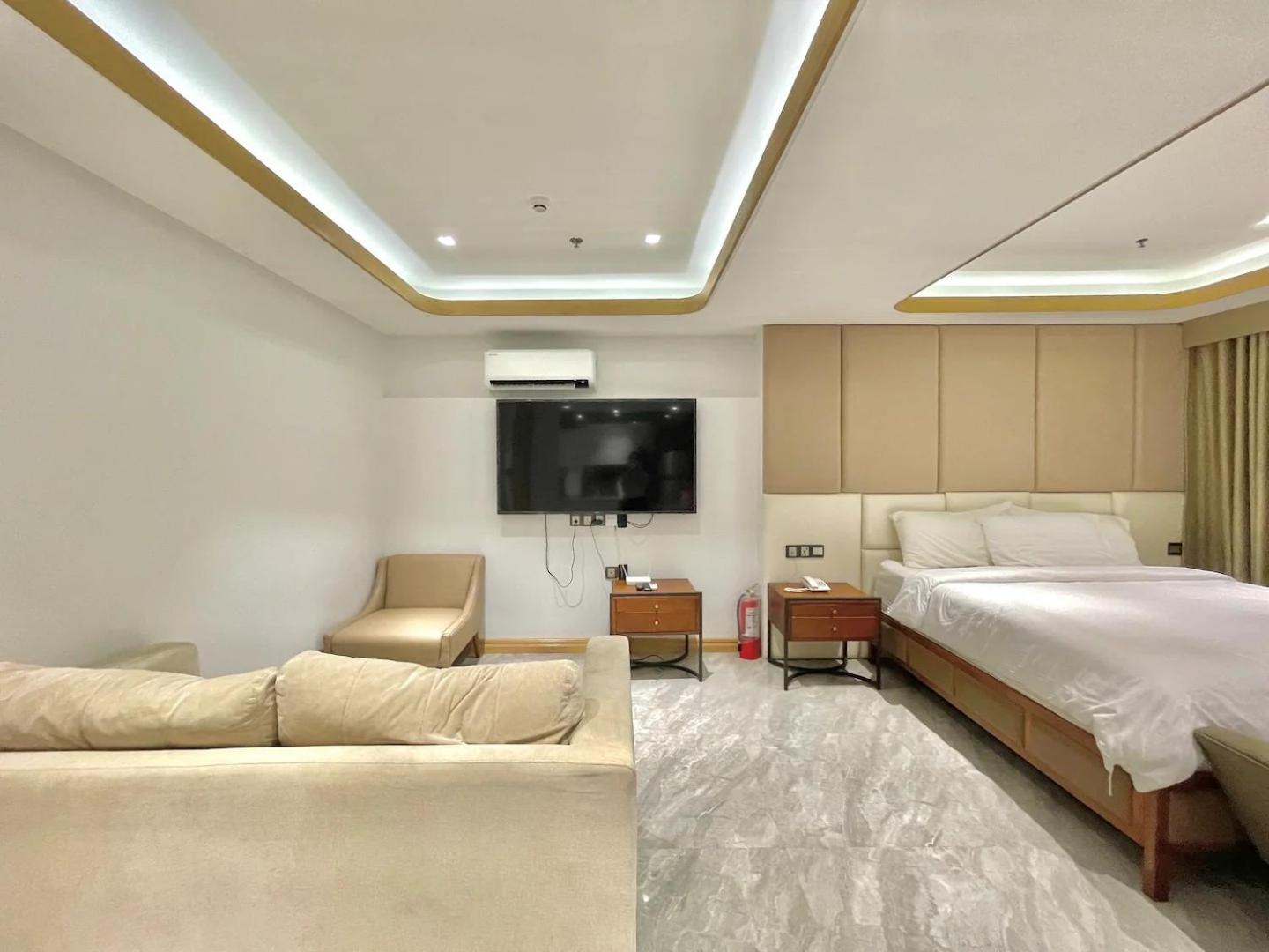 Chic Studio Retreat in 1Euphor Near City Attractions