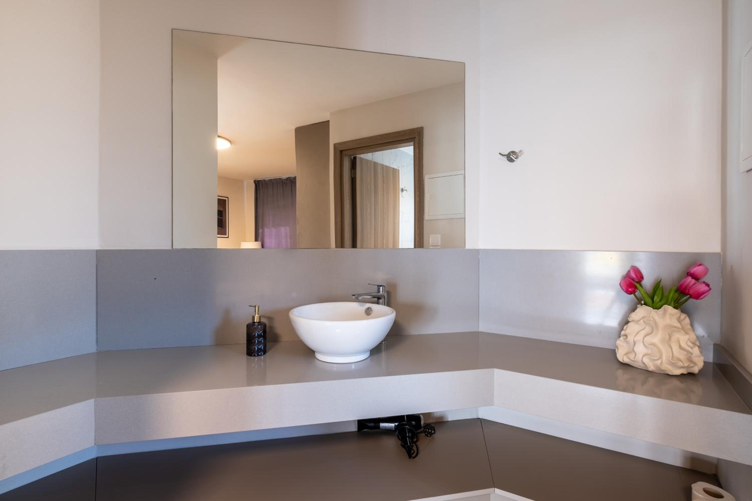 Georgiana Suites