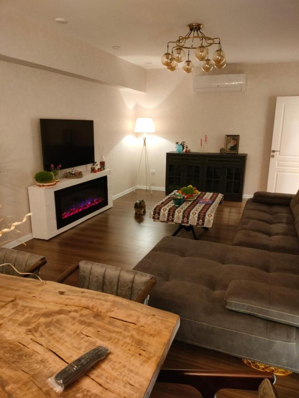 Azadliq Avenue apartment
