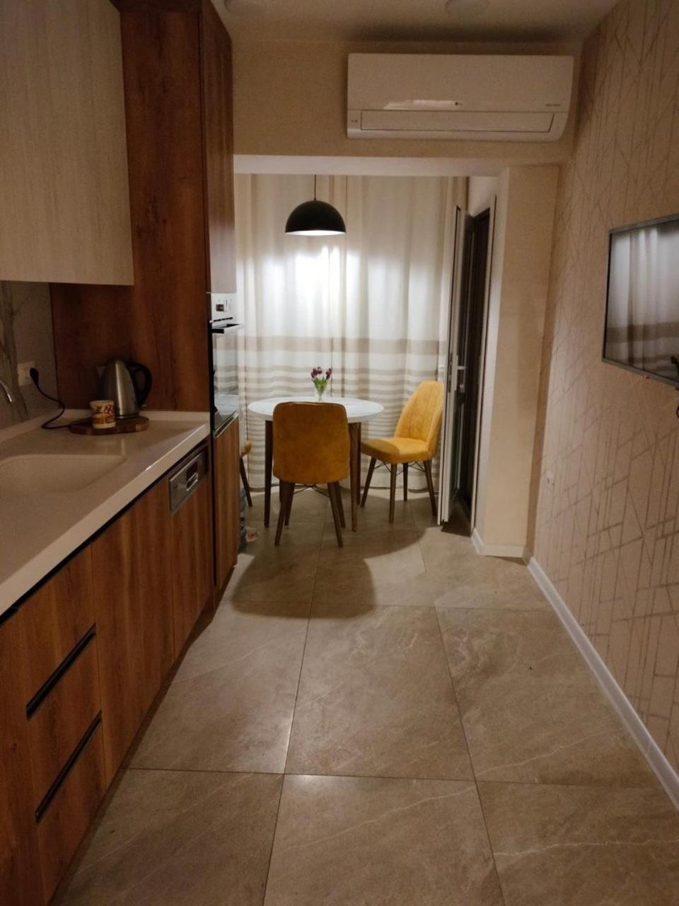 Azadliq Avenue apartment