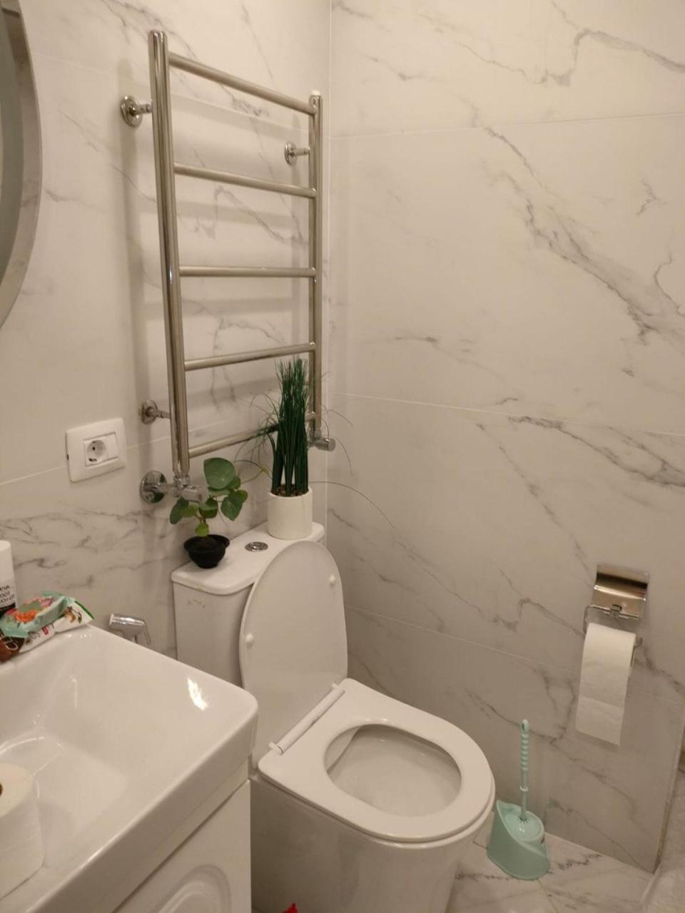 Azadliq Avenue apartment