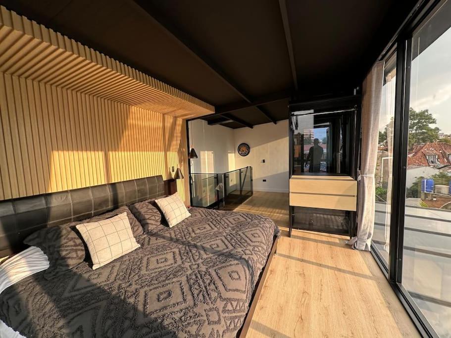 Pent-house with great views and terrace