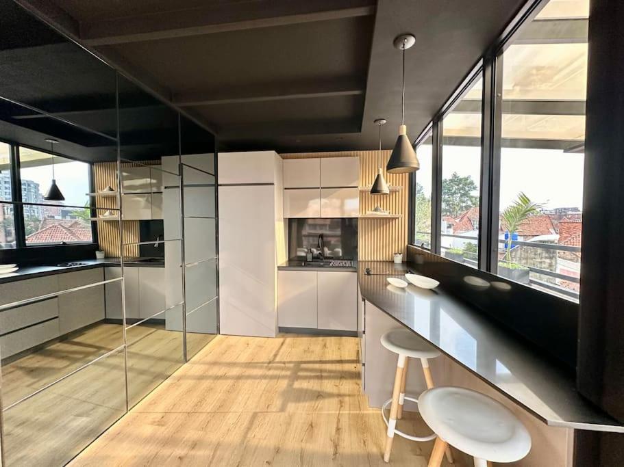 Pent-house with great views and terrace