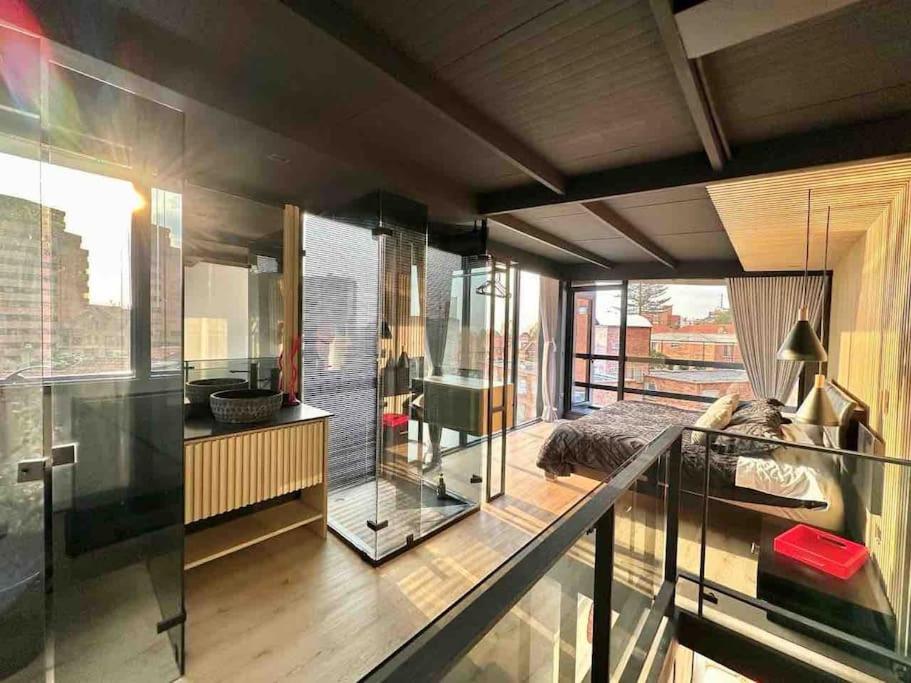 Pent-house with great views and terrace