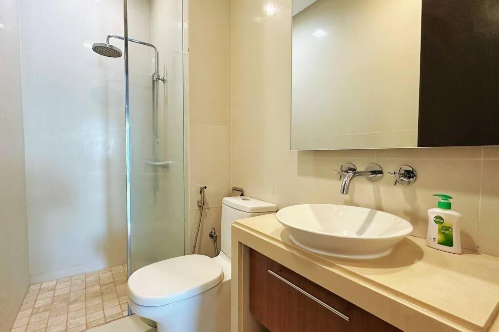 Straits Quay Highest Floor Infinity SeaView Suite