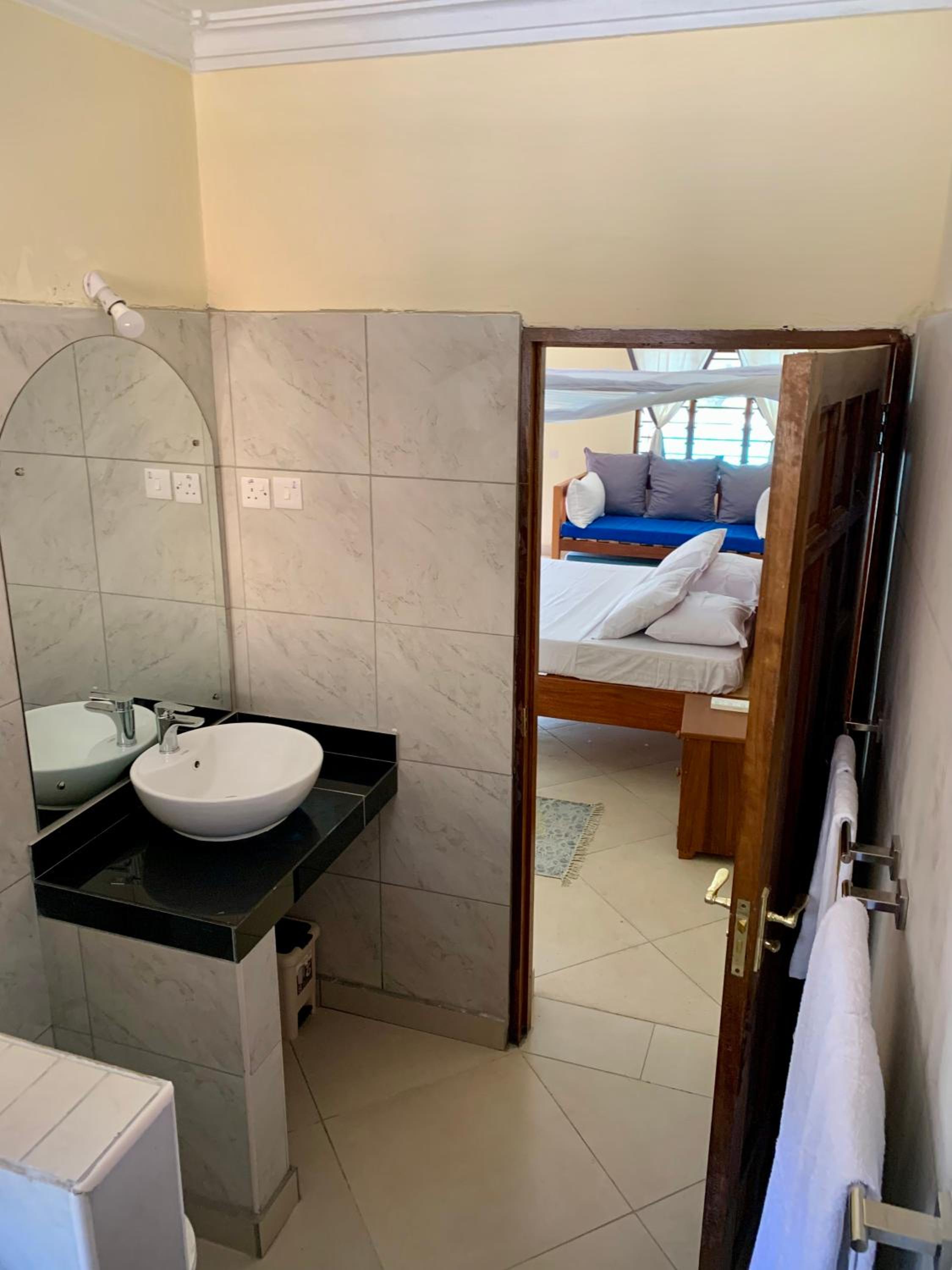 Silver Coral Apartments Malindi