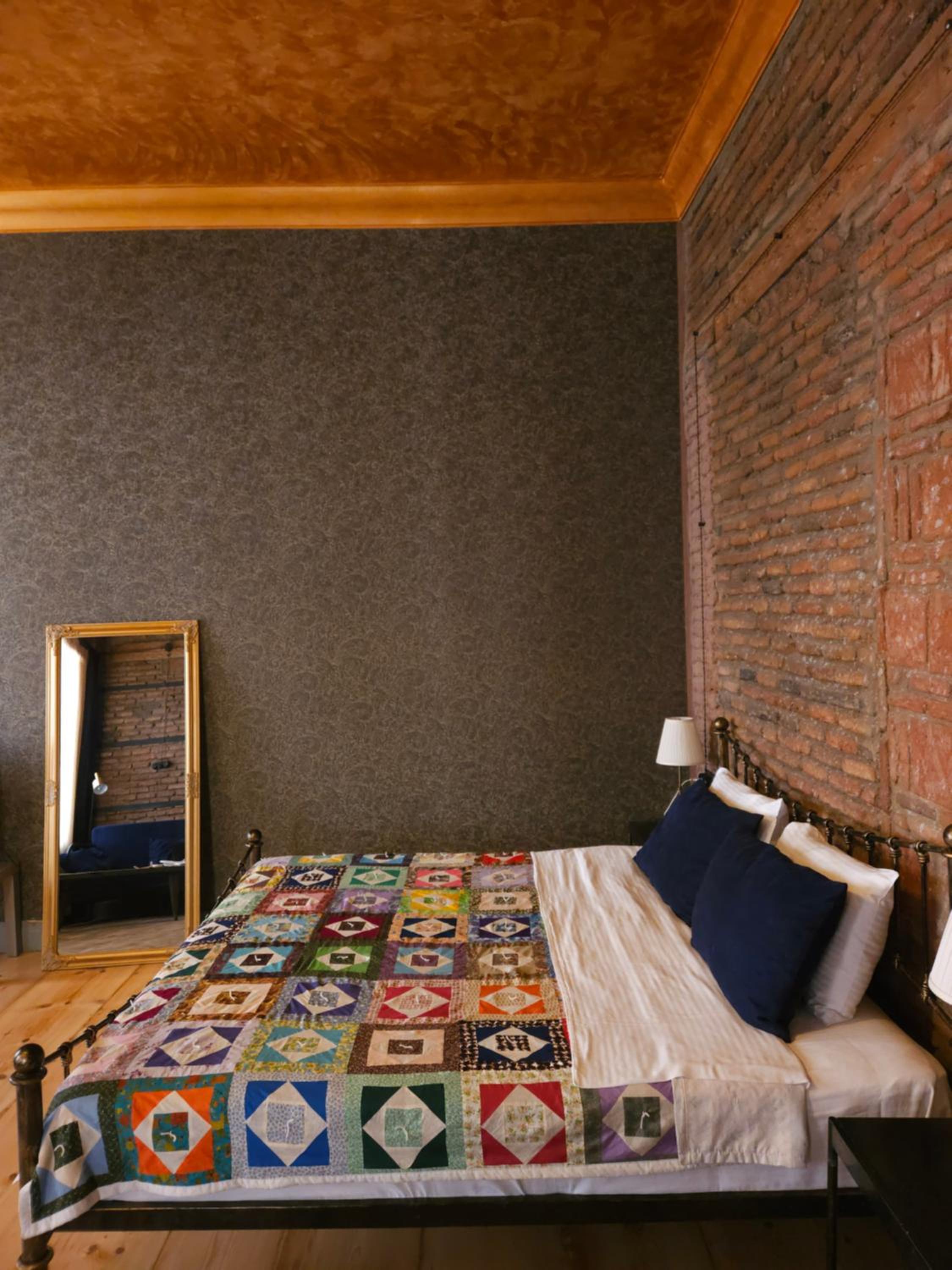 Old Gold Apartment view 2