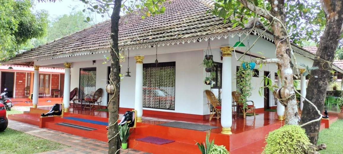 MARARI SEA SCAPE HOMESTAY Beach