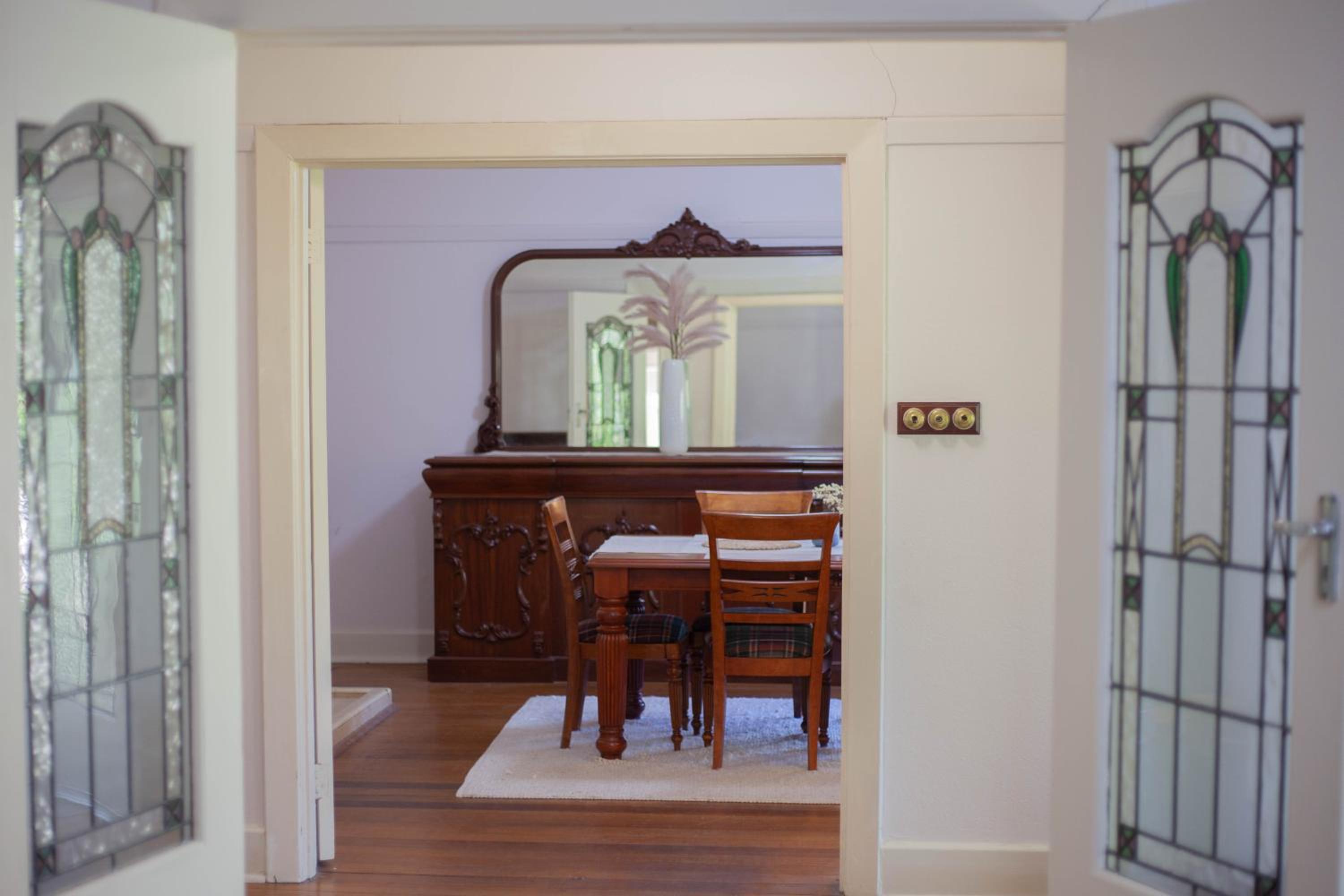 Parkside Spacious Central Family Retreat