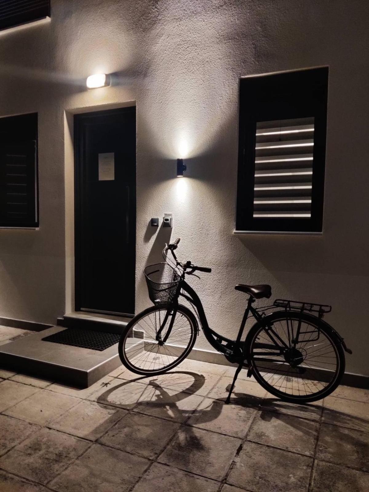 Minimal Condo