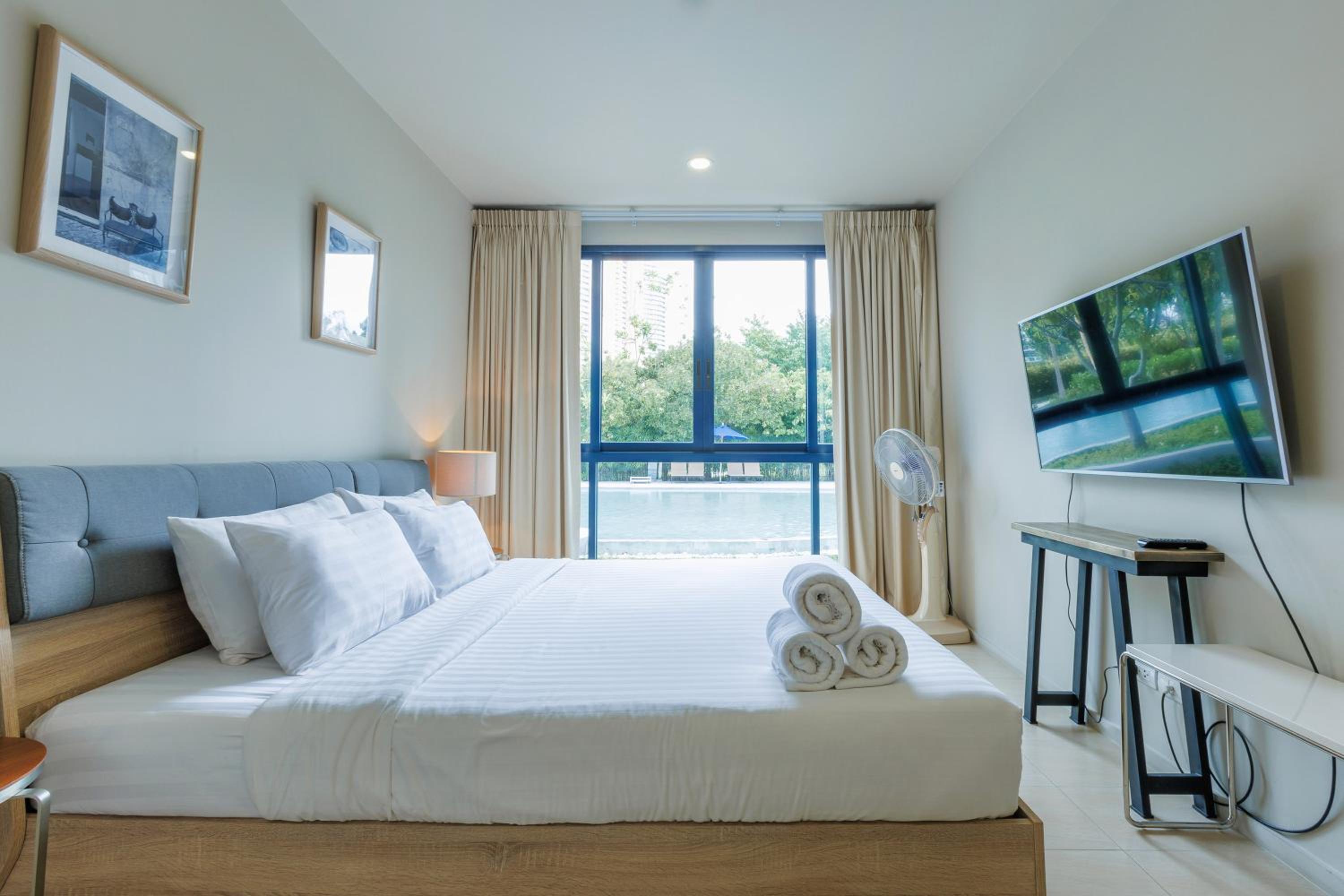 Beachfront Condo with Private Beach & Huge Pool view 4