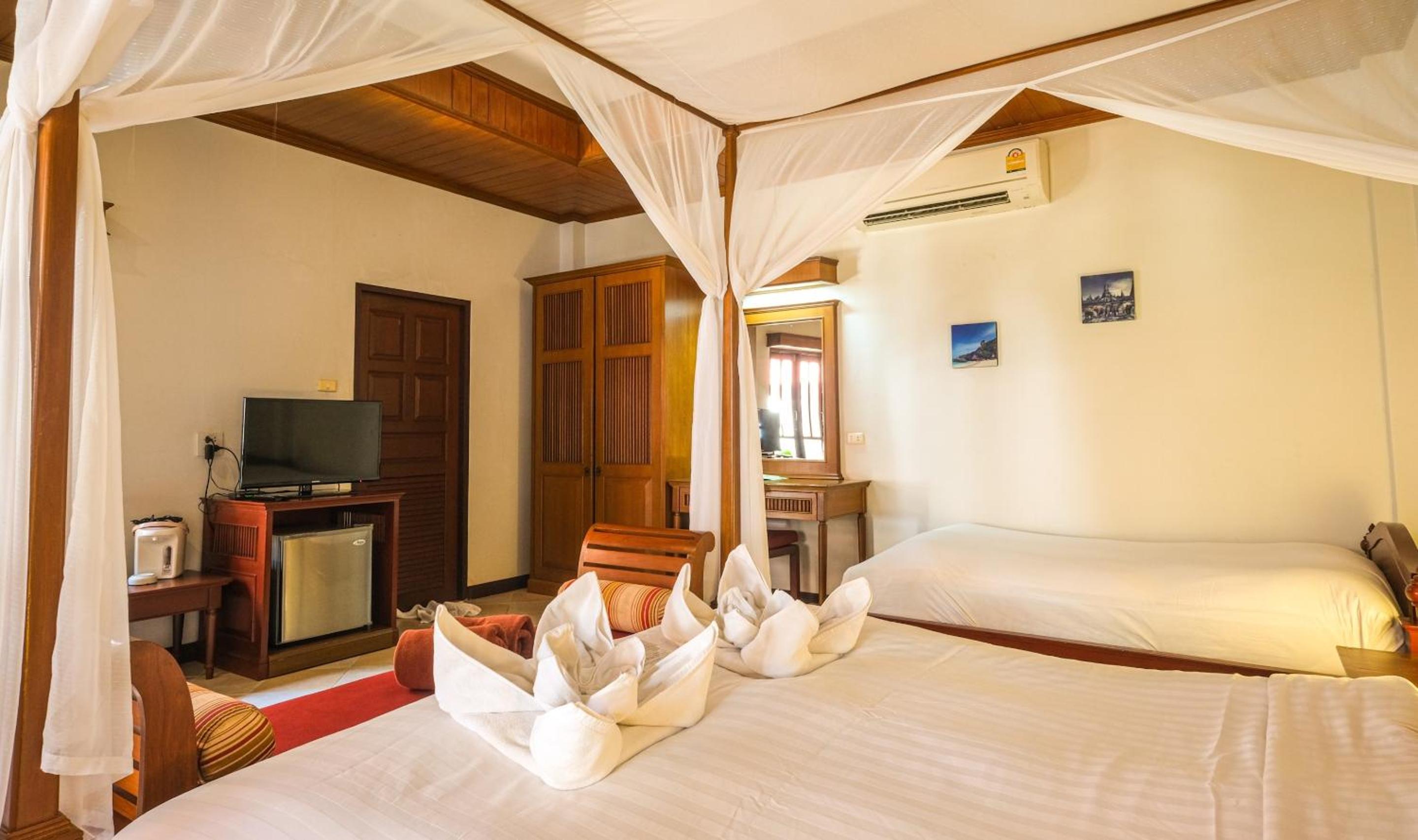 Bhundhari Chaweng Beach Resort Koh Samui - SHA Plus