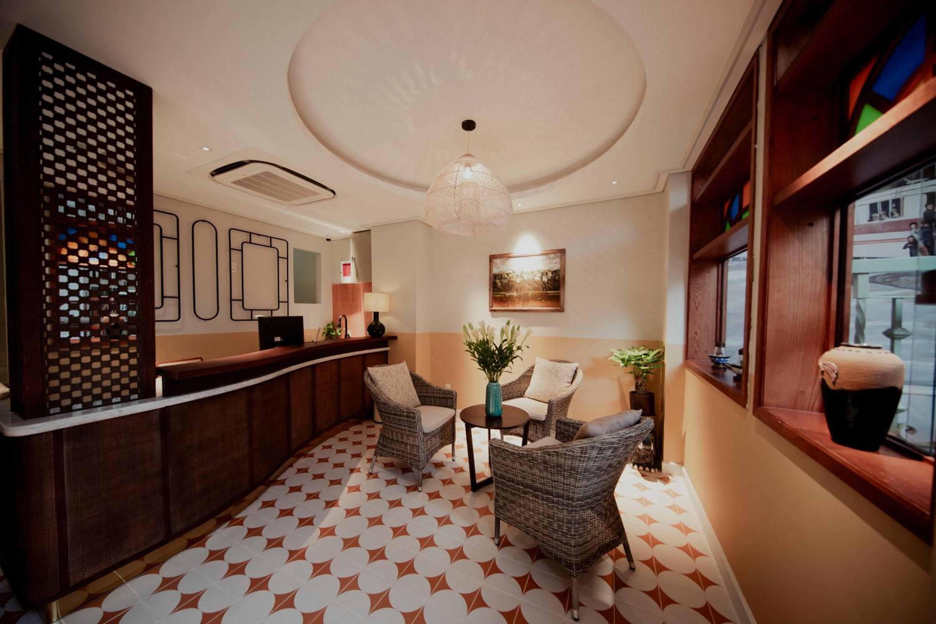 Hotel Au Lac Boutique Hotel - Image 1