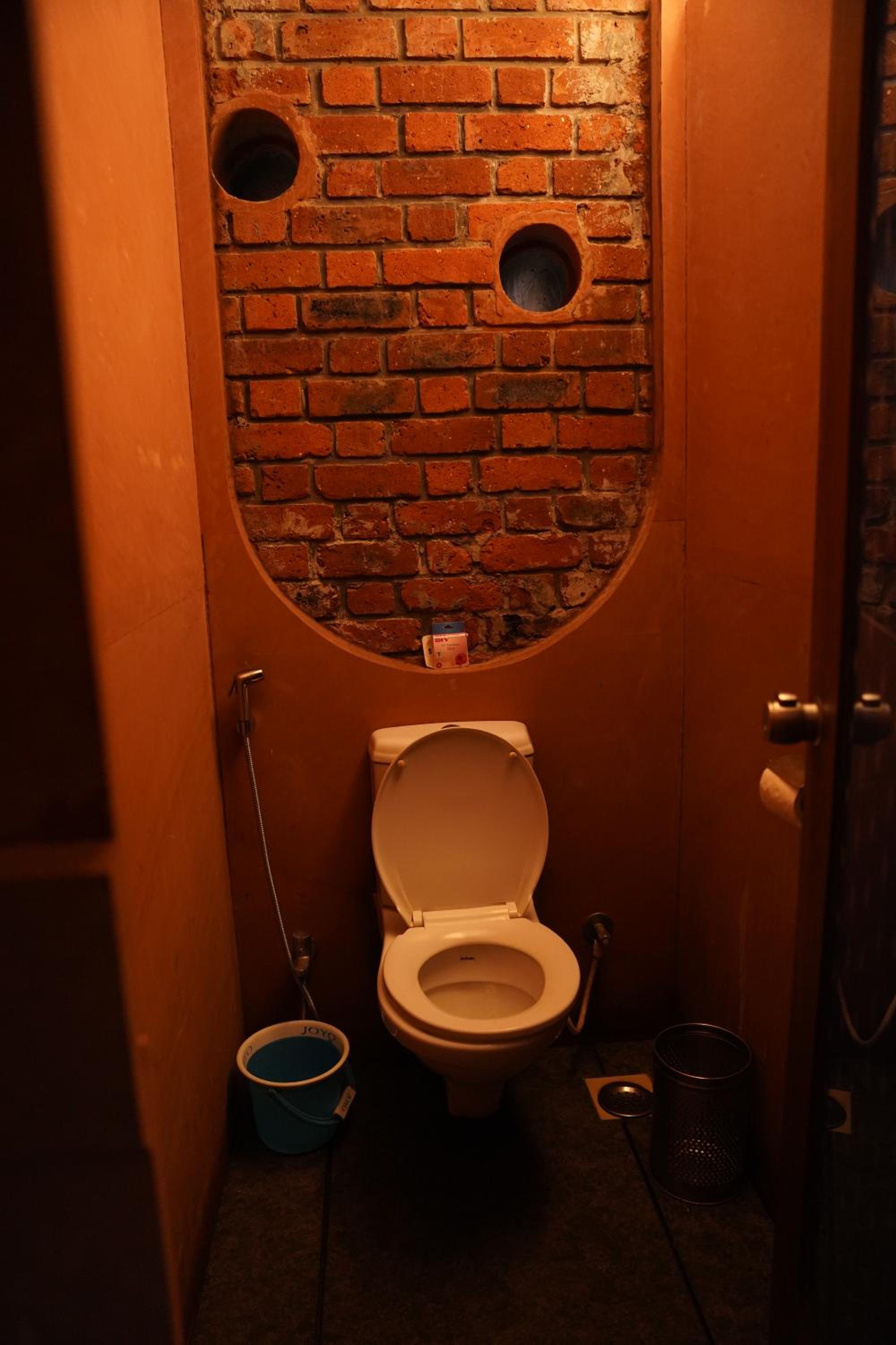 Photo 33