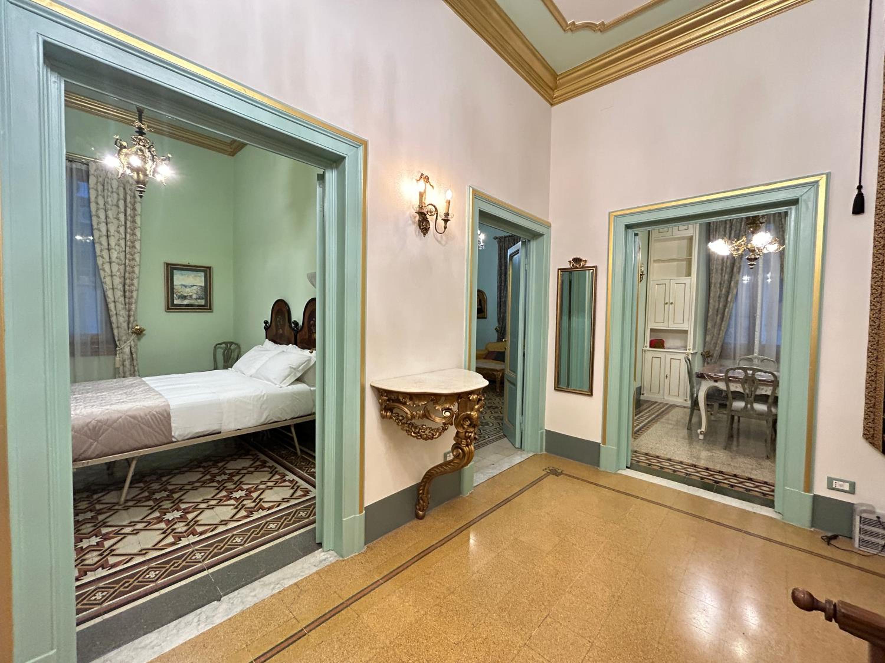 Florentine Penthouse by FlorenceHospitality com
