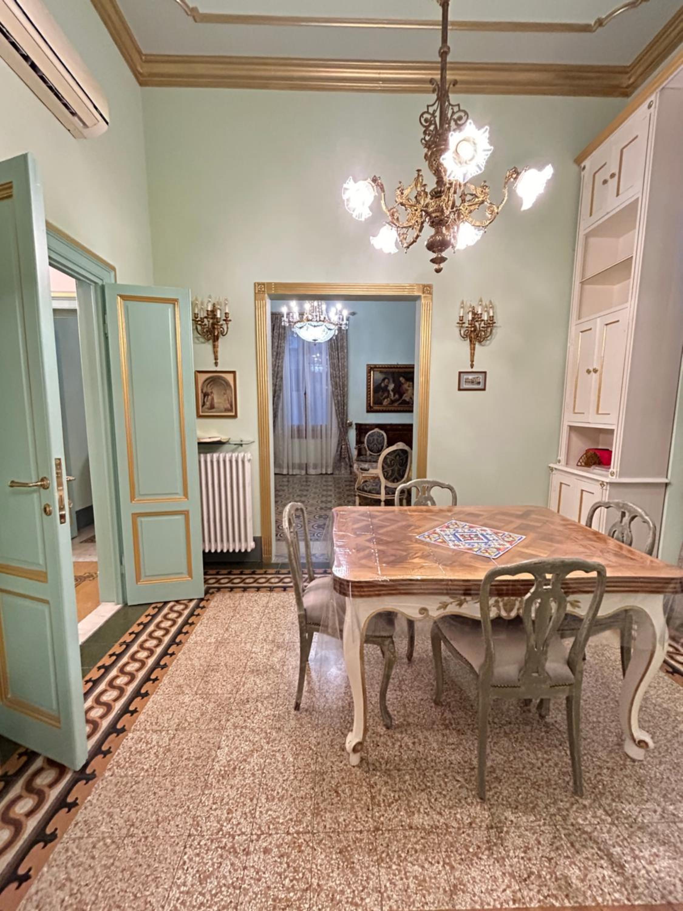 Florentine Penthouse by FlorenceHospitality com