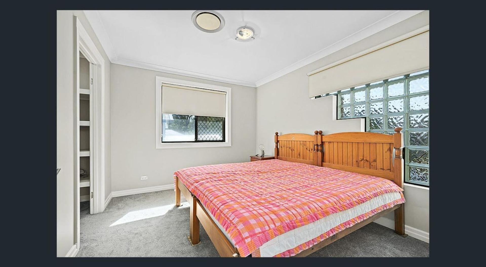 Luxury Four Bedroom Villa in Brookwater with Pool