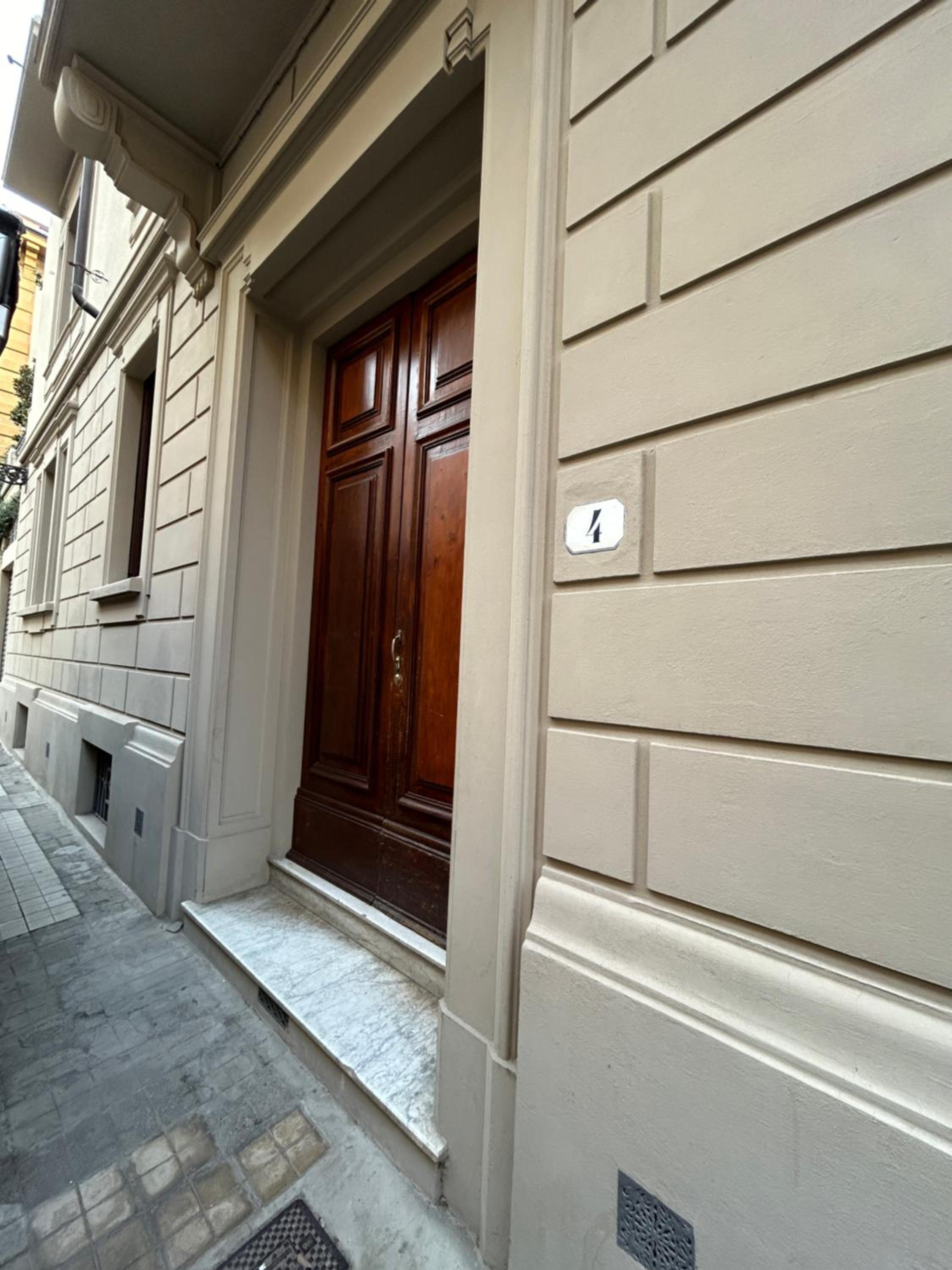 Florentine Penthouse by FlorenceHospitality com