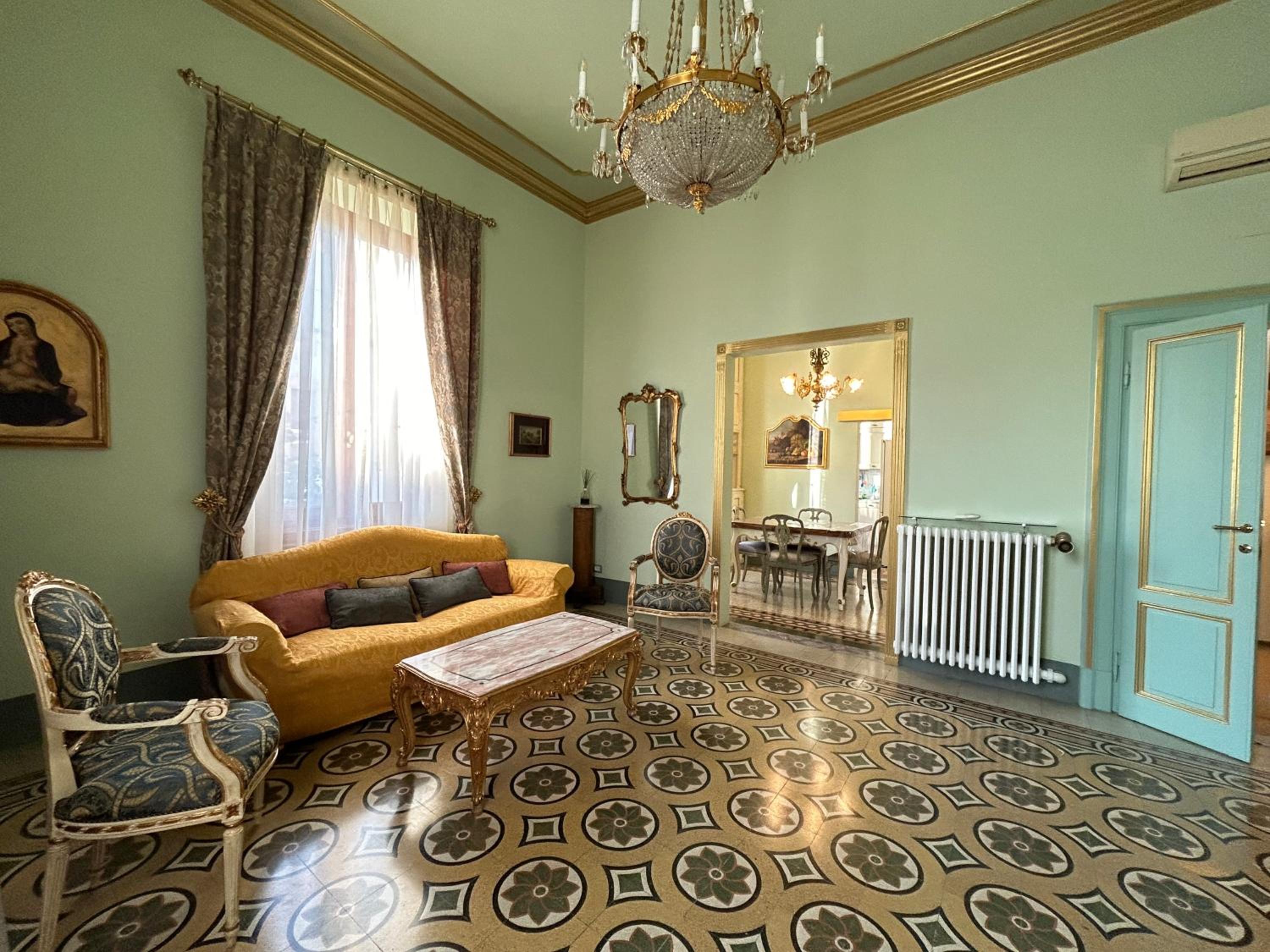 Florentine Penthouse by FlorenceHospitality com