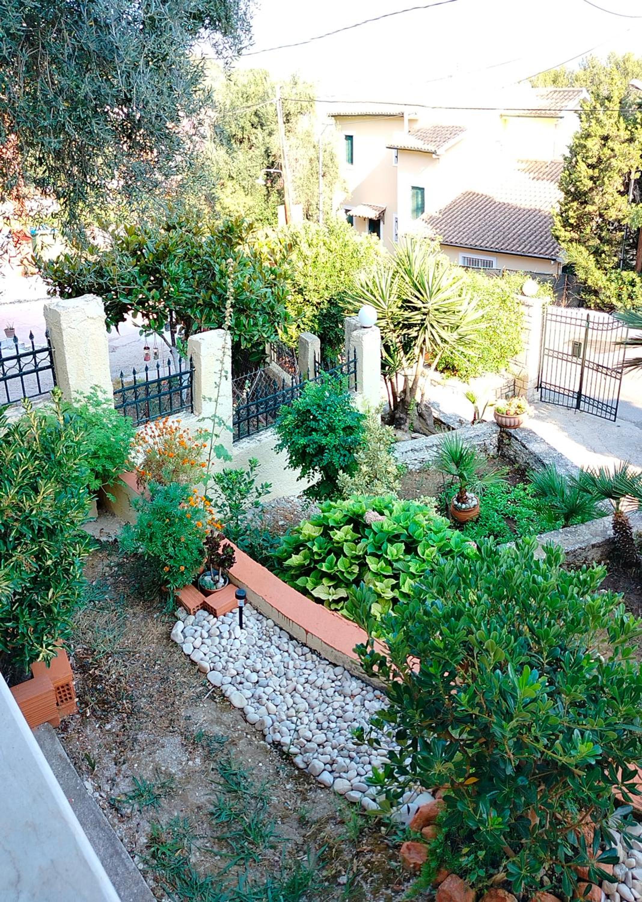 Photo 47