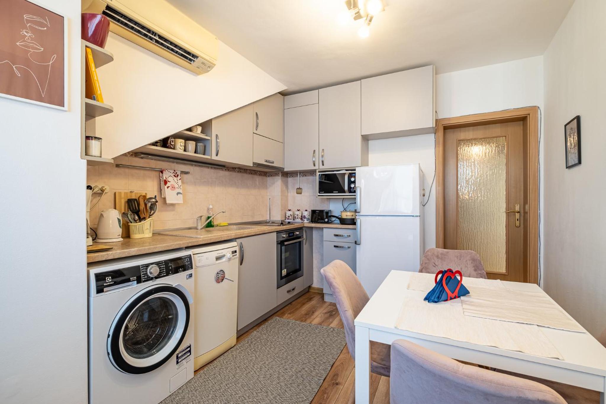 Central 1bdrm Apartment Downtown