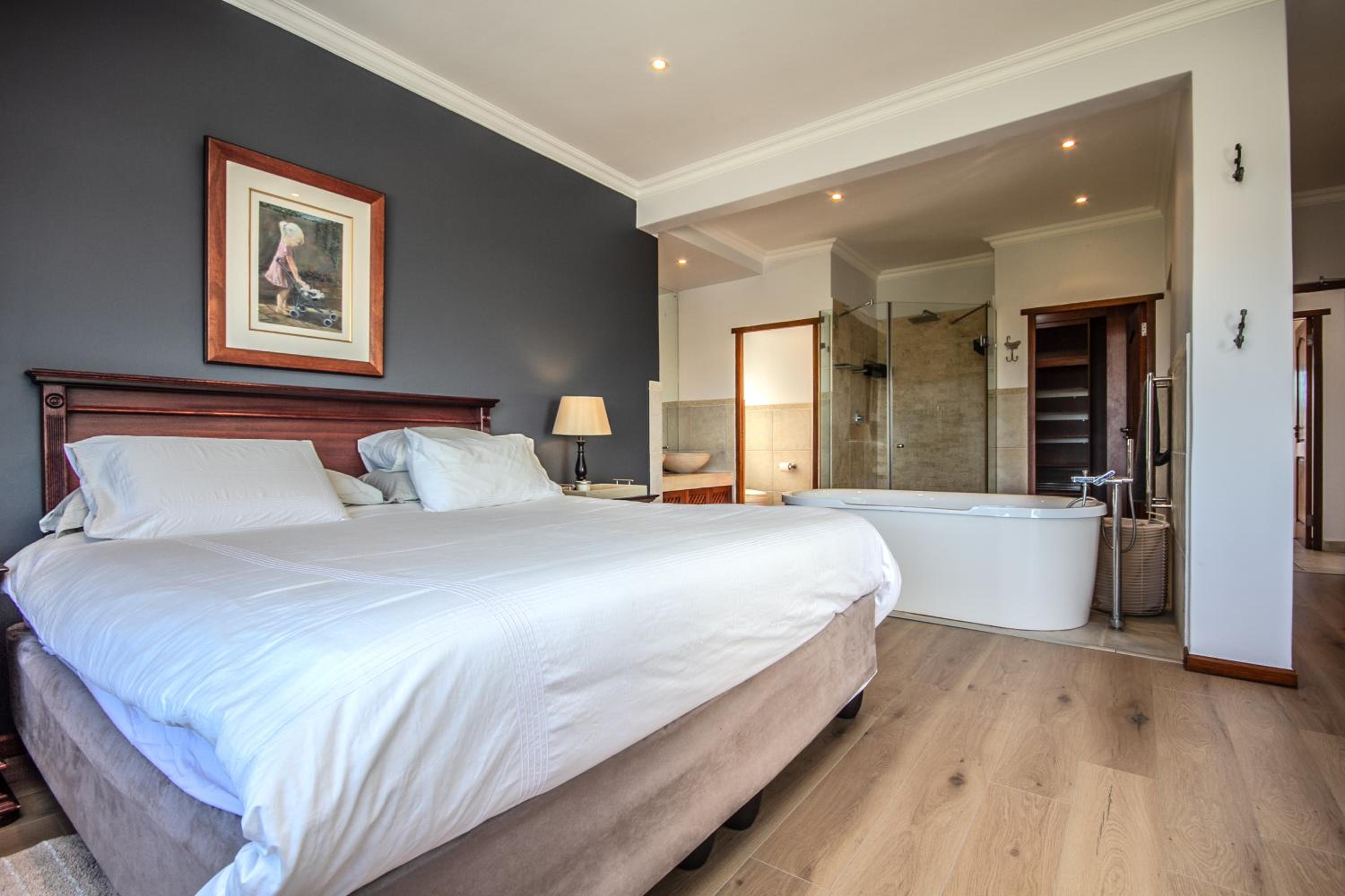 Luxury Home in Pezula Golf Estate view 5